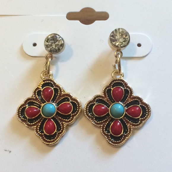 Earrings - Picture 3 of 3